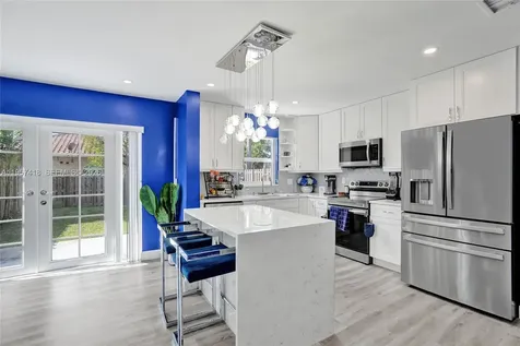 2001 Barcelona Terrace Margate FL 33063