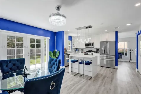 2001 Barcelona Terrace Margate FL 33063