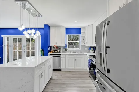 2001 Barcelona Terrace Margate FL 33063