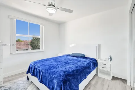 2001 Barcelona Terrace Margate FL 33063