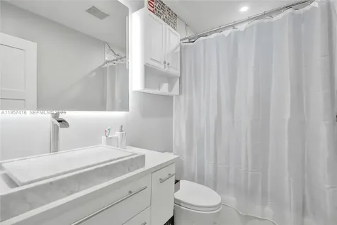 2001 Barcelona Terrace Margate FL 33063