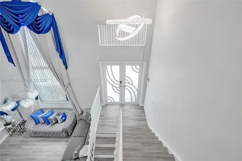 2001 Barcelona Terrace Margate FL 33063
