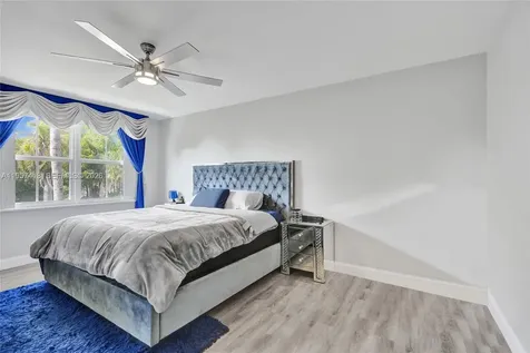2001 Barcelona Terrace Margate FL 33063