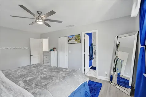 2001 Barcelona Terrace Margate FL 33063