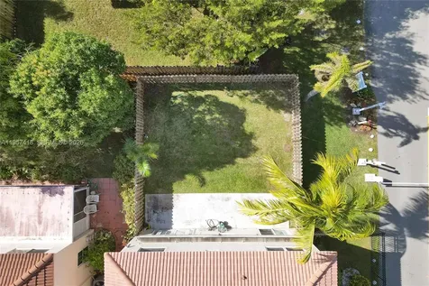2001 Barcelona Terrace Margate FL 33063
