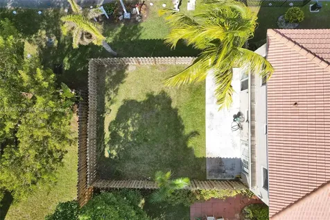 2001 Barcelona Terrace Margate FL 33063