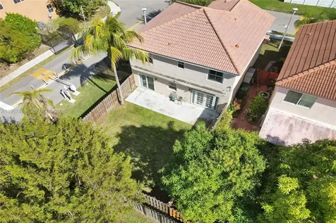 2001 Barcelona Terrace Margate FL 33063