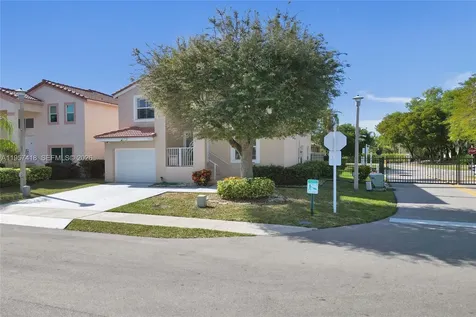 2001 Barcelona Terrace Margate FL 33063