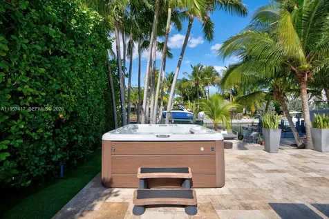 7910 Hawthorne Avenue Miami Beach FL 33141