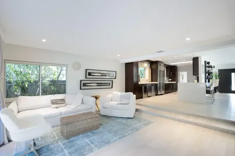 7910 Hawthorne Avenue Miami Beach FL 33141