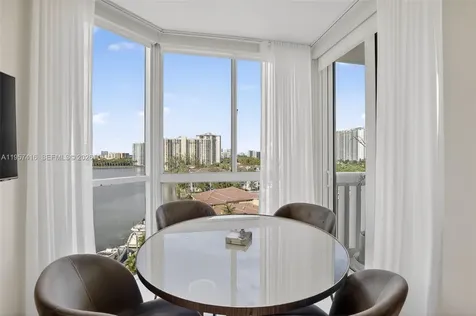 1000 W Island Boulevard Aventura FL 33160