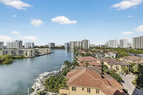 1000 W Island Boulevard Aventura FL 33160