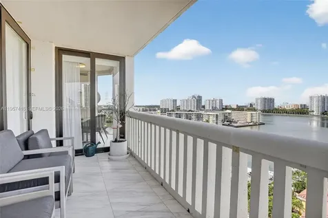 1000 W Island Boulevard Aventura FL 33160