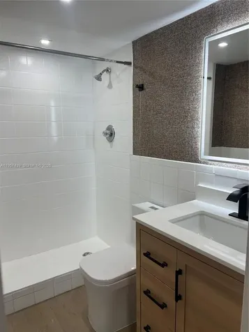 17021 N Bay Road Sunny Isles Beach FL 33160