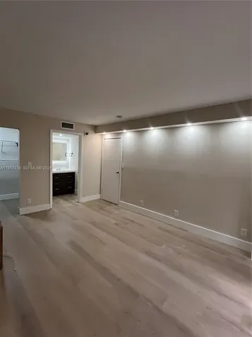 17021 N Bay Road Sunny Isles Beach FL 33160