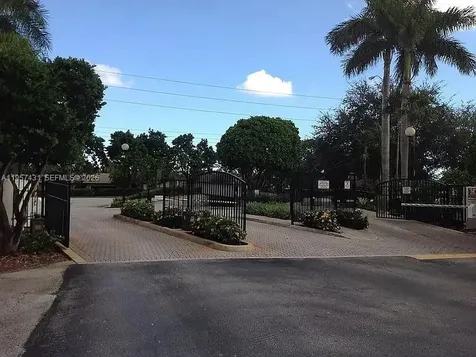 10734 SW 117th Place Miami FL 33186