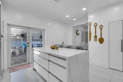 2464 NW 104th Street Miami FL 33147