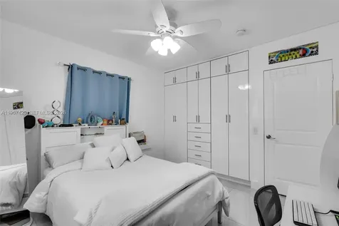 2464 NW 104th Street Miami FL 33147