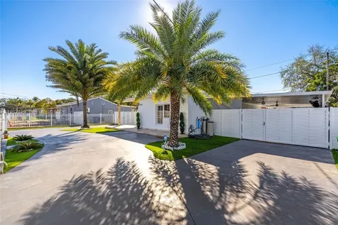 2464 NW 104th Street Miami FL 33147