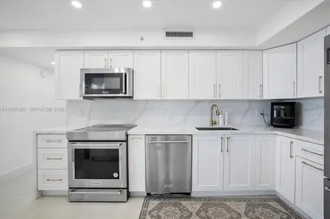 20515 E Country Club Drive Aventura FL 33180