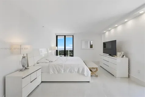 20515 E Country Club Drive Aventura FL 33180