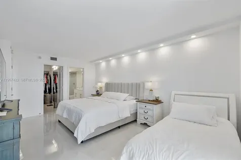 20515 E Country Club Drive Aventura FL 33180