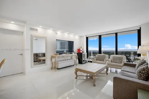20515 E Country Club Drive Aventura FL 33180