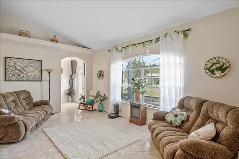 349 NE Anderson Street Lake Placid FL 33852