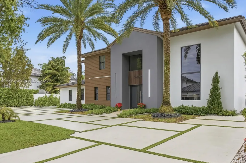 9467 NW 54th Doral Circle Lane Doral FL 33178