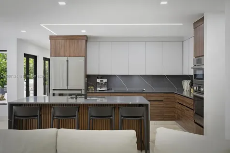 9467 NW 54th Doral Circle Lane Doral FL 33178
