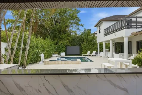9467 NW 54th Doral Circle Lane Doral FL 33178