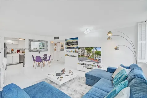 1400 Saint Charles Place Pembroke Pines FL 33026