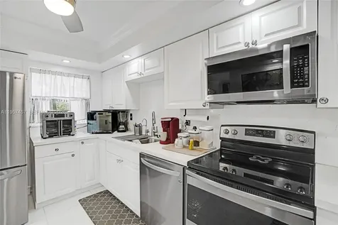 1400 Saint Charles Place Pembroke Pines FL 33026