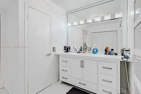 1400 Saint Charles Place Pembroke Pines FL 33026