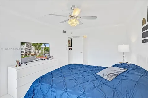 1400 Saint Charles Place Pembroke Pines FL 33026