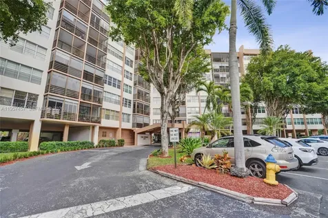 1400 Saint Charles Place Pembroke Pines FL 33026