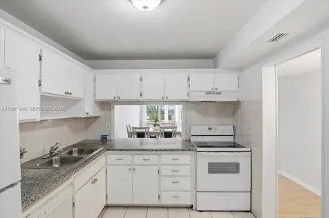 330 SE 2nd Street Hallandale Beach FL 33009