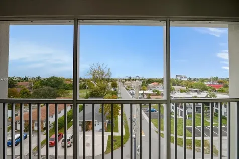 330 SE 2nd Street Hallandale Beach FL 33009