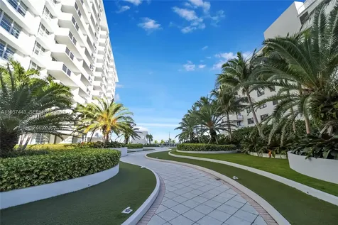 100 Lincoln Road Miami Beach FL 33139