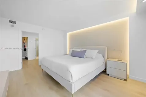 20505 E Country Club Drive Aventura FL 33180