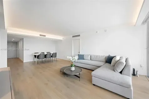 20505 E Country Club Drive Aventura FL 33180