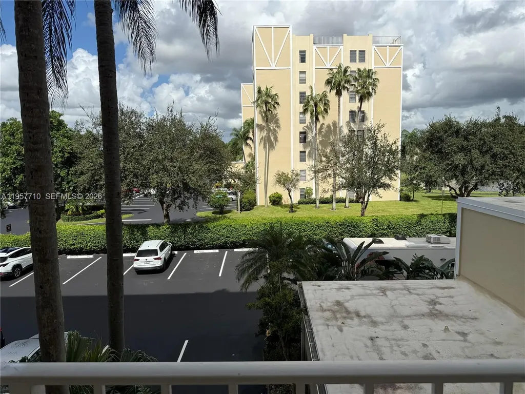 7290 Kinghurst Drive Delray Beach FL 33446