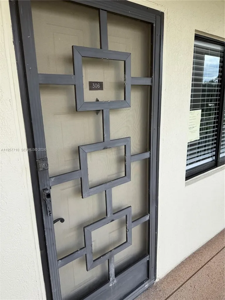 7290 Kinghurst Drive Delray Beach FL 33446