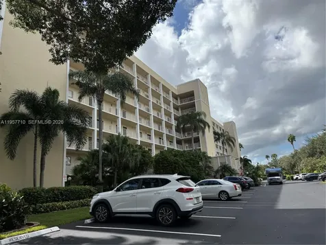 7290 Kinghurst Drive Delray Beach FL 33446