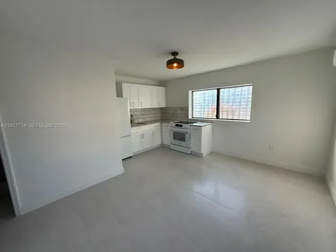525 SW 22 Avenue Miami FL 33135