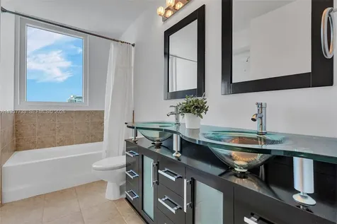 60 SW 13th Street Miami FL 33130