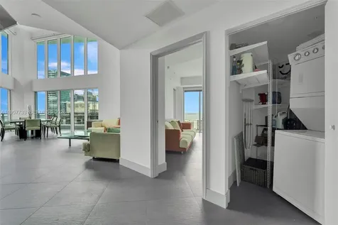 60 SW 13th Street Miami FL 33130