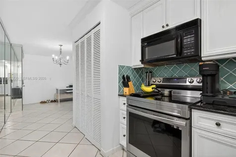 9 NE 19th Court Wilton Manors FL 33305