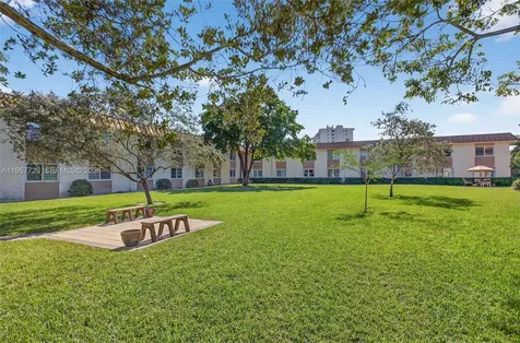 9 NE 19th Court Wilton Manors FL 33305