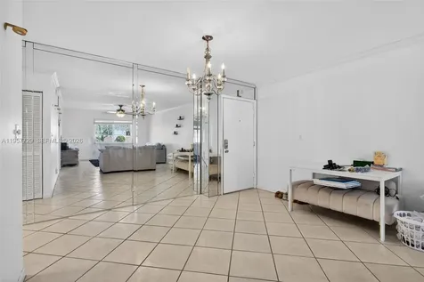 9 NE 19th Court Wilton Manors FL 33305